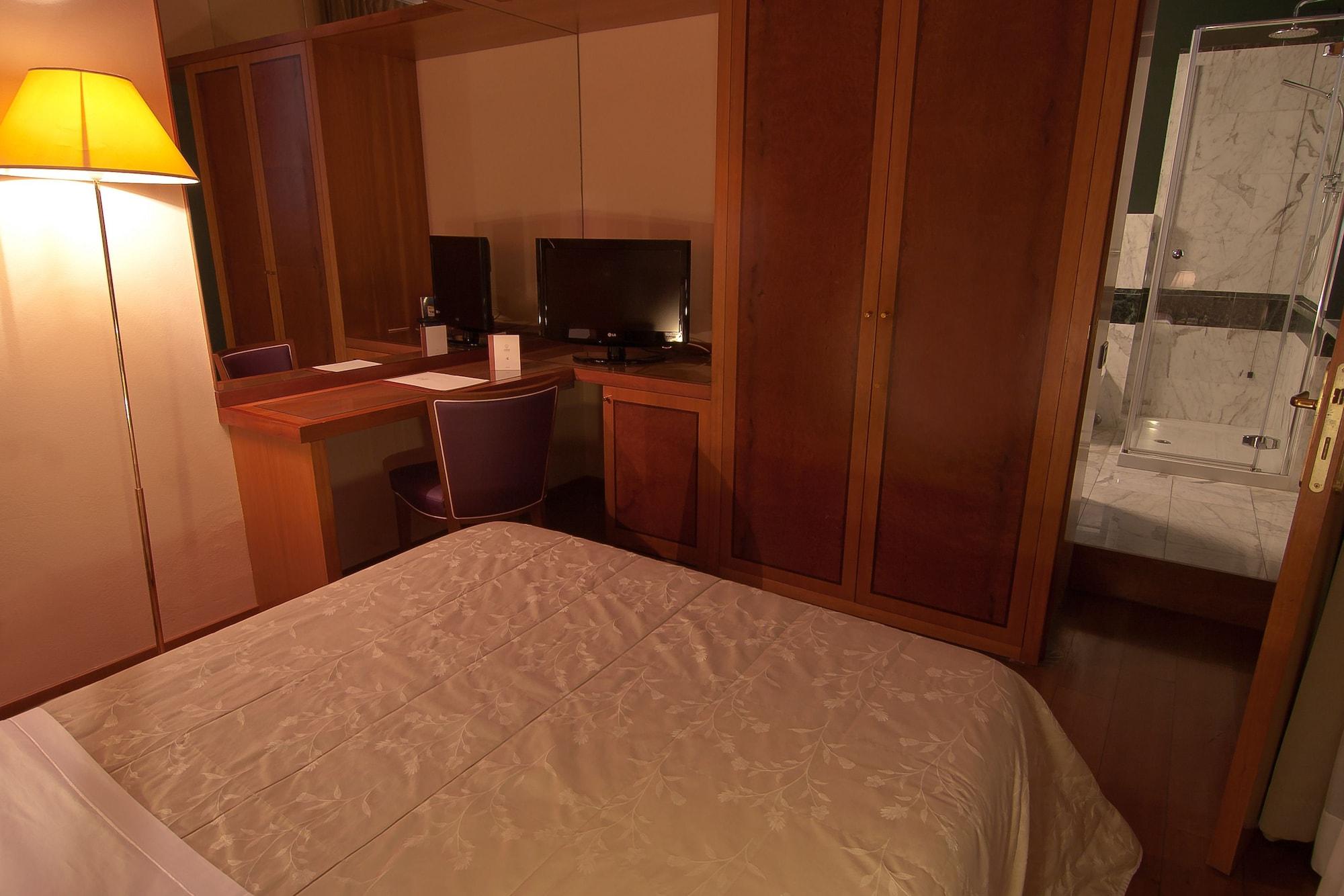 Hotel Celide 4*